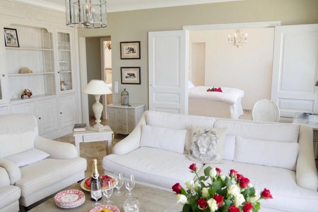 Bord De Mer - Ac, Wifi, Chic, Sea View, Beach 2 Minutes Walk Антиб Екстериор снимка