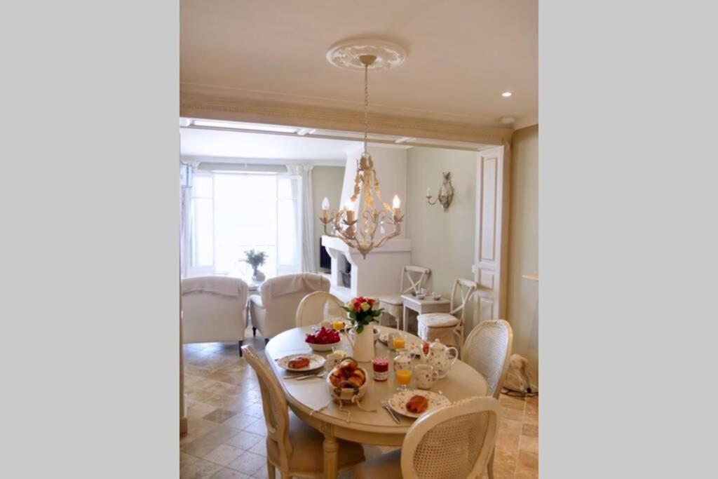 Bord De Mer - Ac, Wifi, Chic, Sea View, Beach 2 Minutes Walk Антиб Екстериор снимка