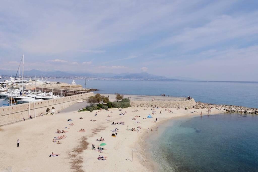 Bord De Mer - Ac, Wifi, Chic, Sea View, Beach 2 Minutes Walk Антиб Екстериор снимка